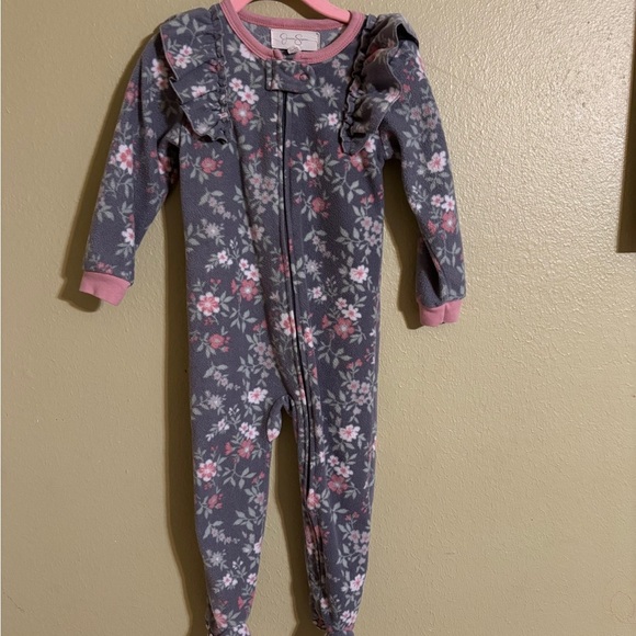 Pajamas Bundle once pieces  24 M
1 carters  2 Jessica simpson - Picture 7 of 12